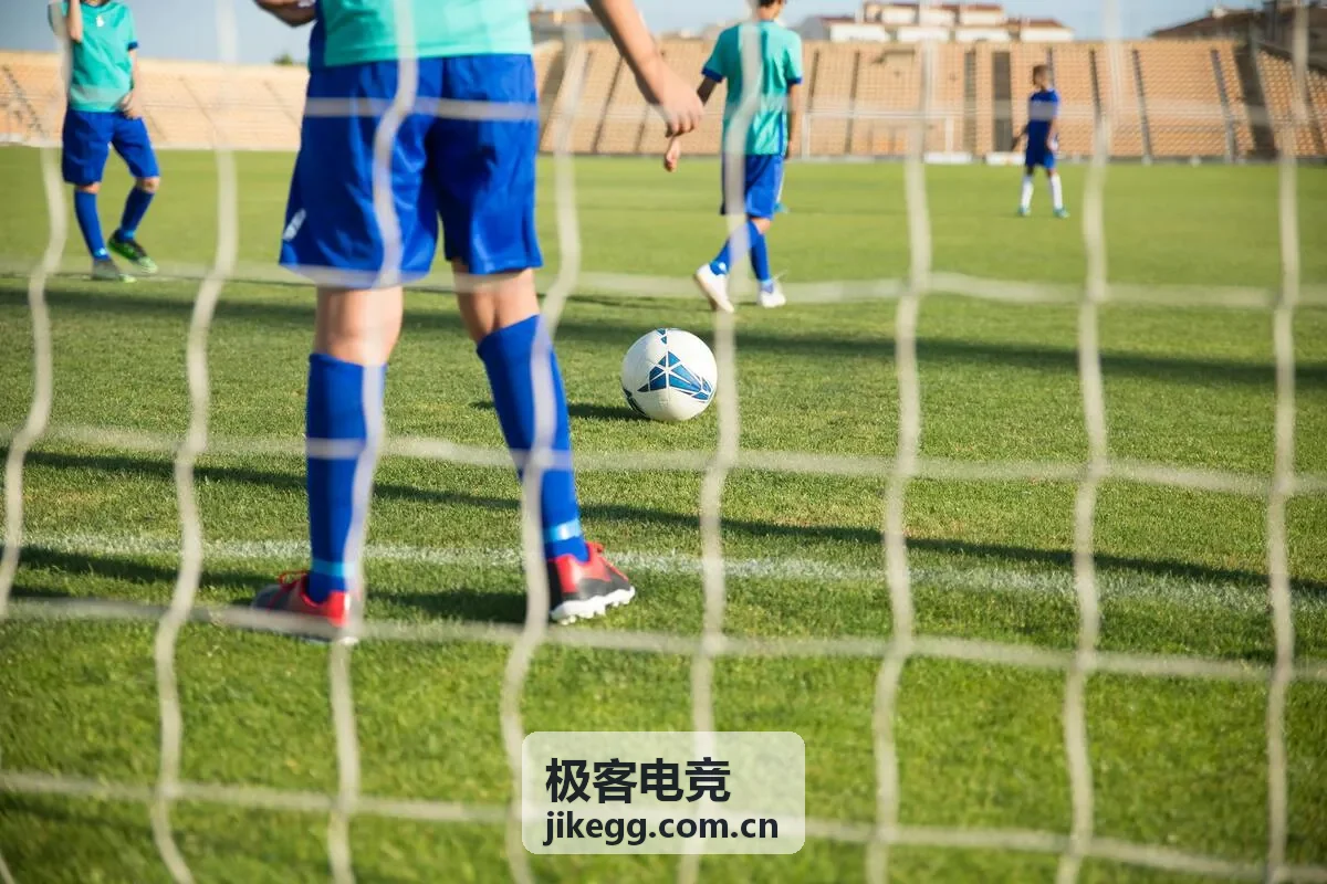 极客电竞游戏库星际争霸II封面